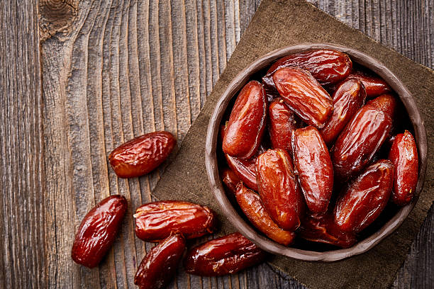 fresh dates benefits and side effects